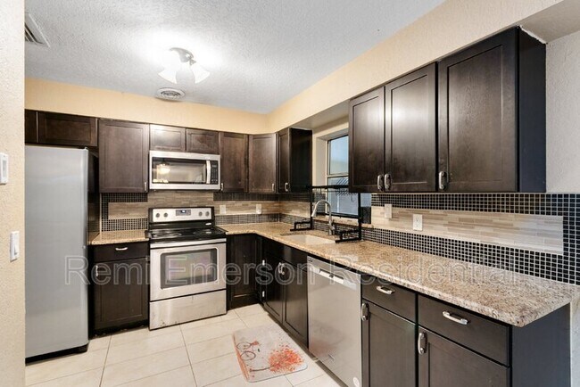Building Photo - 1282 Briarwood Ave