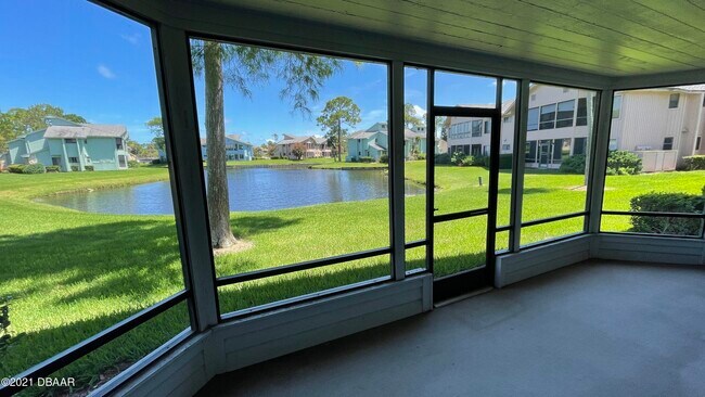 Foto del edificio - 122 Blue Heron Dr