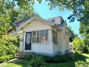 Building Photo - 1330 Selby Ave