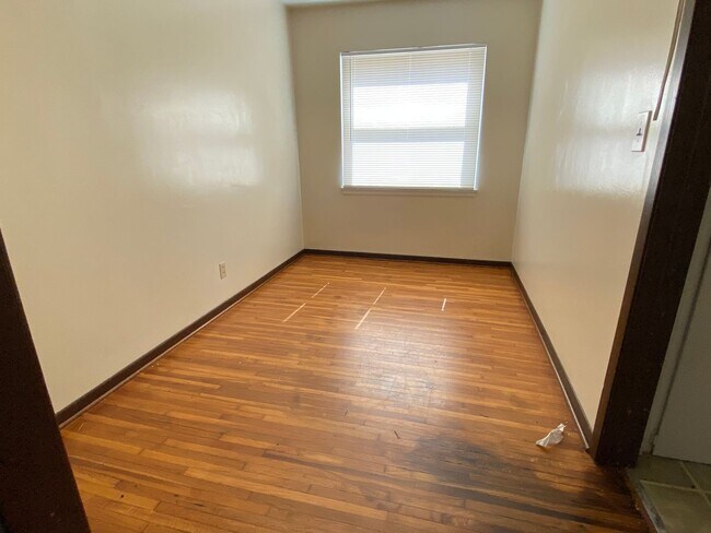 Building Photo - Nice Clean Home - Section 8 accepted
