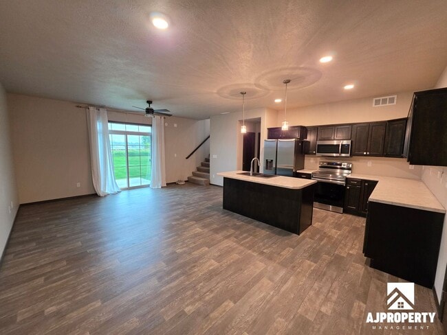 Foto del edificio - 2542 E Meadowside Pl