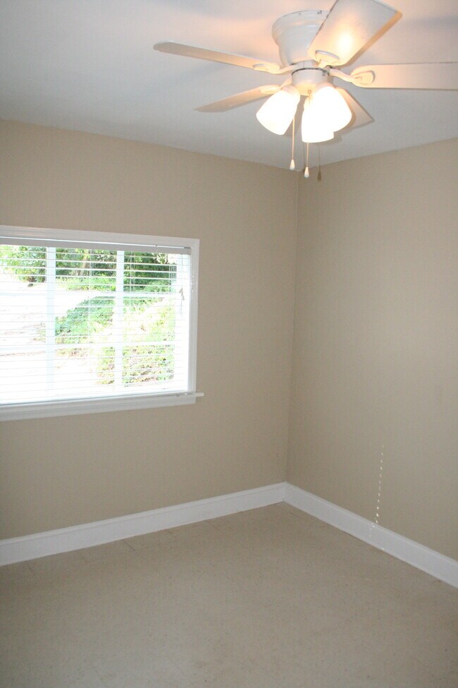 Bedroom 2 - 112 E Arlington Hts