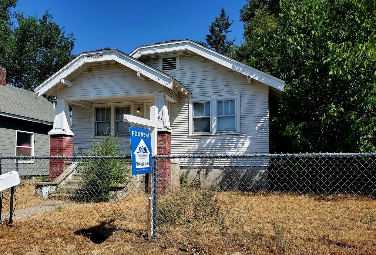 Foto principal - Charming 2BR/3BA Bungalow - Nevada-Lidgerw...