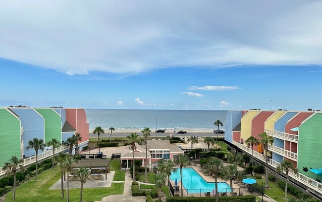 ALL PATIOS HAVE WATER VIEWS! - Oceanfront Lofts