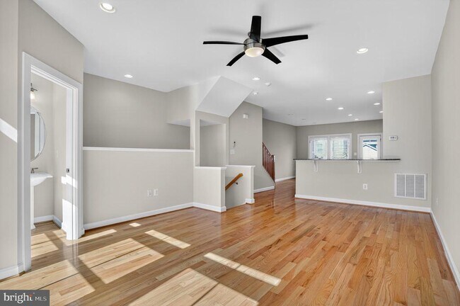 Foto del edificio - 44692 Collingdale Terrace