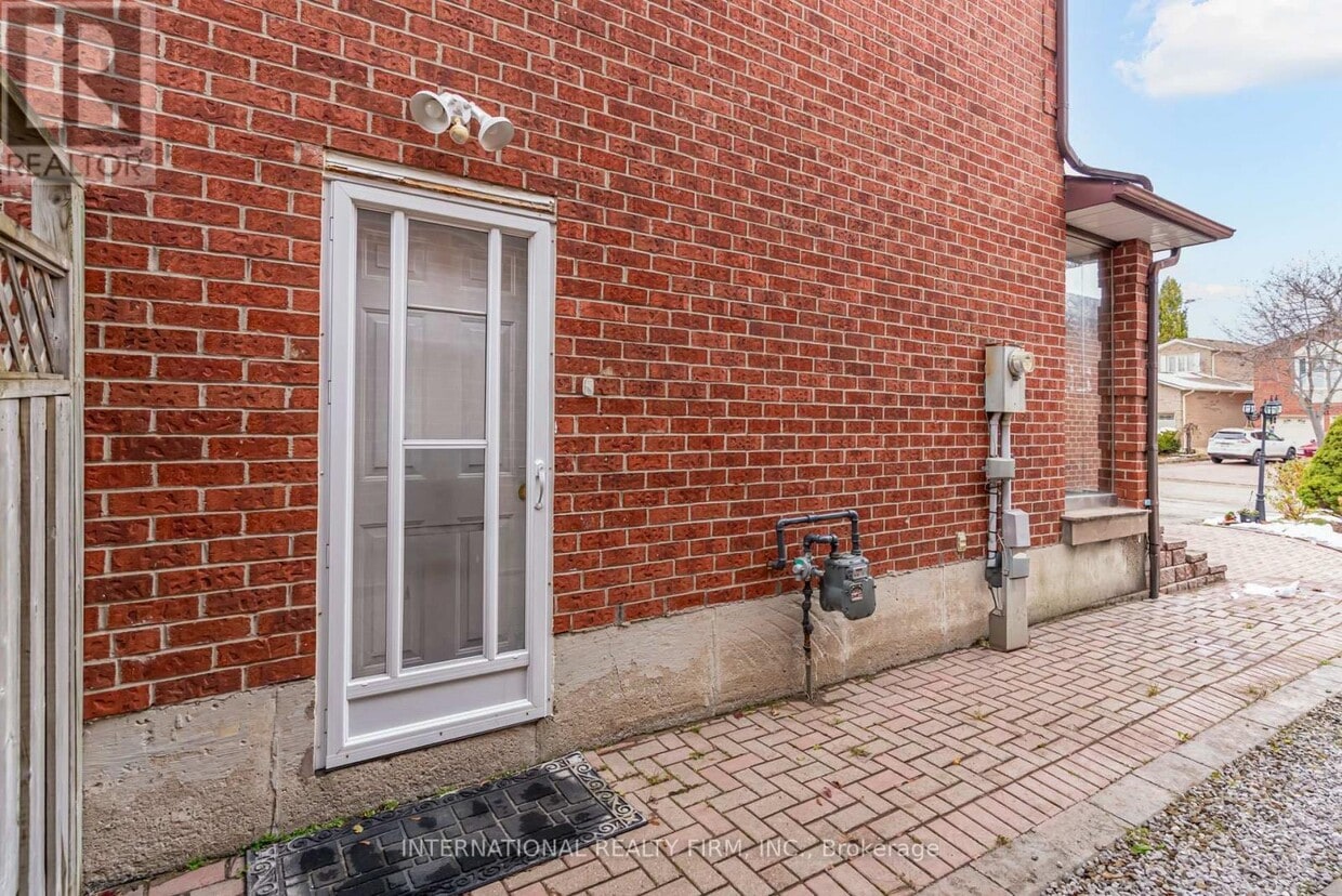 Building Photo - 11 Belvedere Crescent