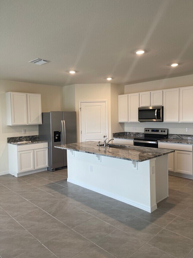 Modern Kitchen - 9036 Forge Breeze Blvd