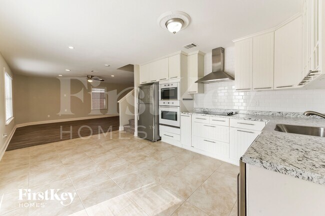 Foto del edificio - 636 Chickadee Dr