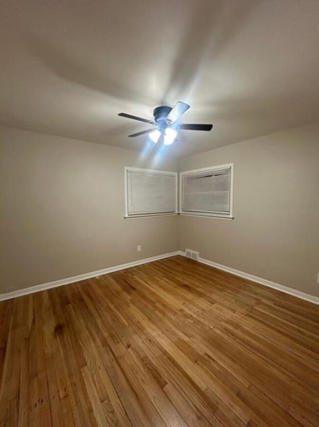 Foto del edificio - Freshly Renovated Single Family Home In De...