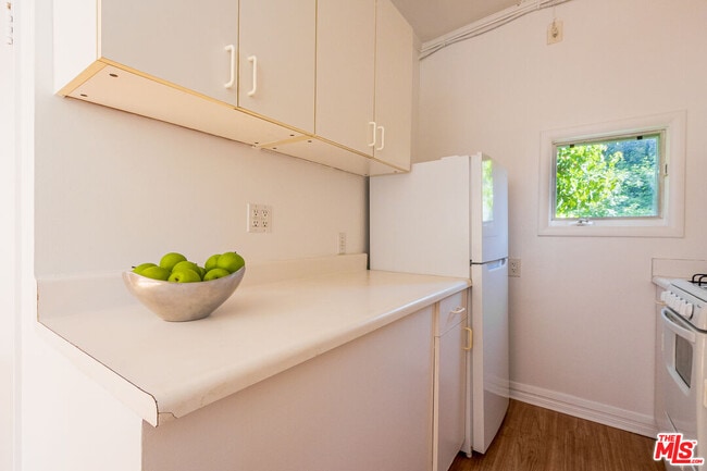 Building Photo - 507 9th St