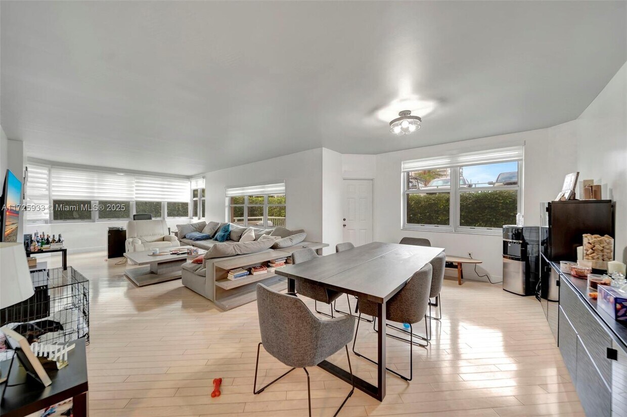 Primary Photo - THE HEMISPHERES CONDO UNIT L E