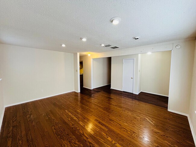 Building Photo - 1814 Billy B Ave