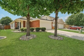 Building Photo - 7825 Tee Dr
