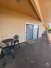 Building Photo - 5822 Kingman Ave
