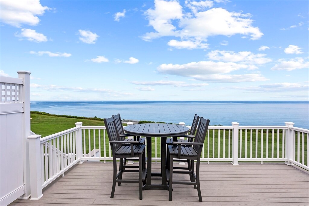 Foto principal - 64 Cliffside Dr