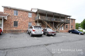 Building Photo - 721-E Ridgeville Ln