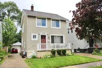 Building Photo - 671 Wordsworth St