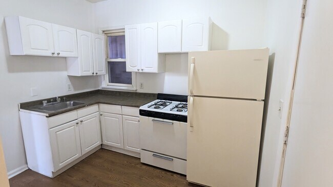 Foto del edificio - 395 Livingston Ave