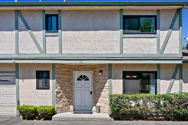 Building Photo - 18424 Keswick St