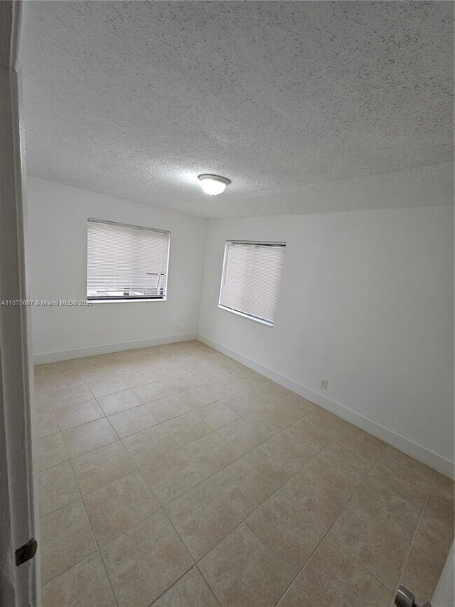 Foto del edificio - 2245 Freedom St