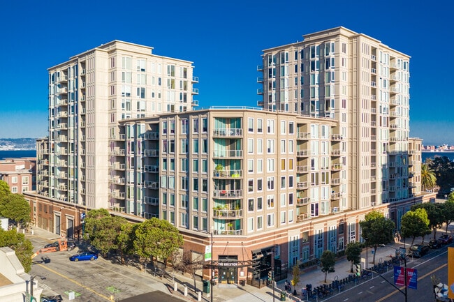 Building Photo - The Towers at Embarcadero