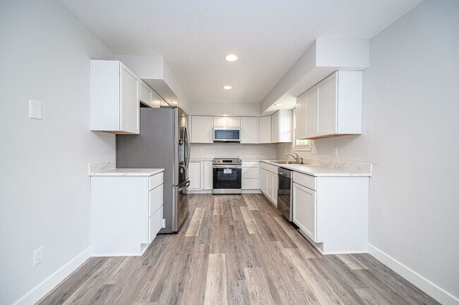 Building Photo - UTILITIES INCLUDED! GEORGETOWN Duplex - SW...