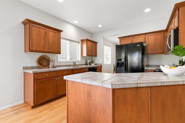 Foto del edificio - 4 bedroom - Woodside’s Premier Community