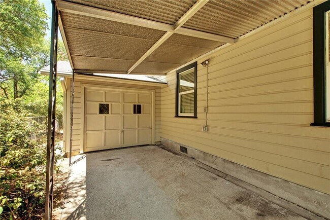 Building Photo - 2604 Addison Ave