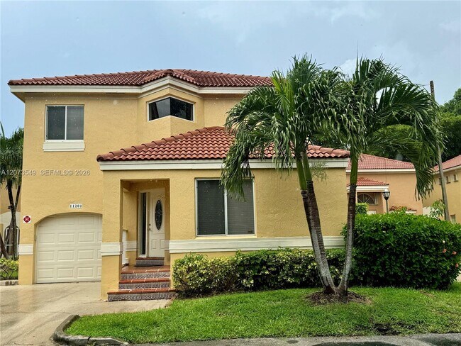 Building Photo - 11201 Lakeview Dr