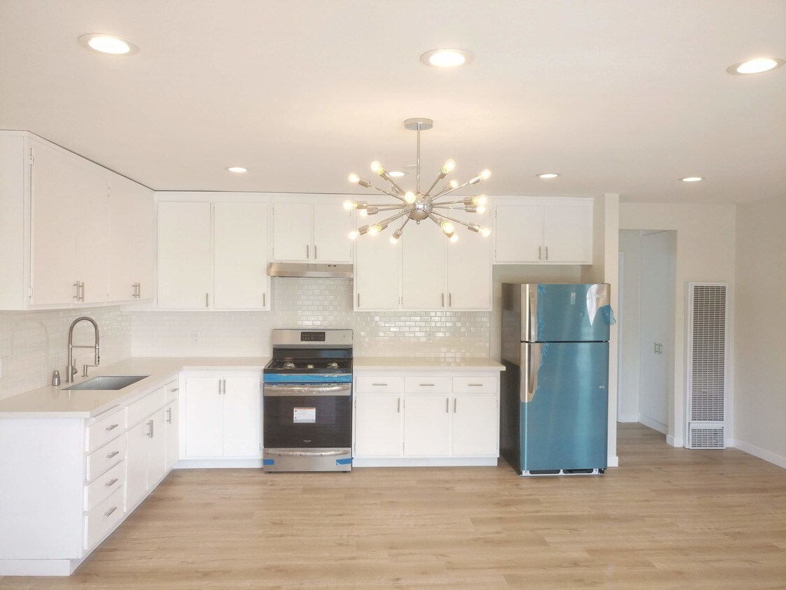Foto principal - 4815 St Charles Pl