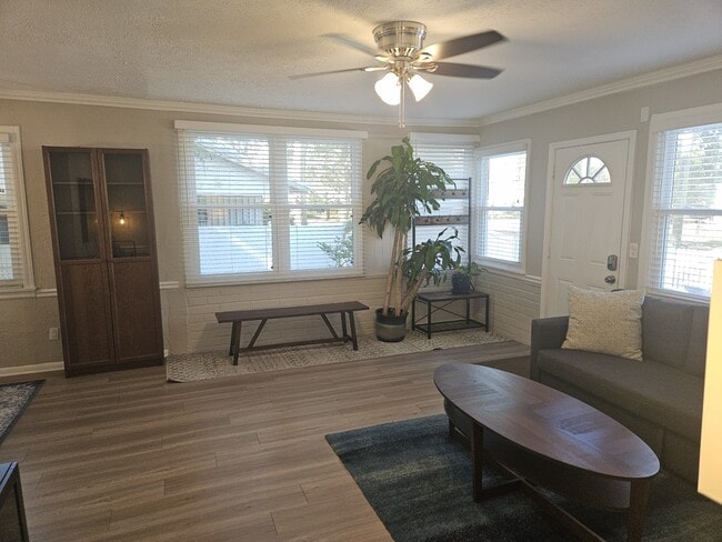 Building Photo - 4364 Bethwood Cir