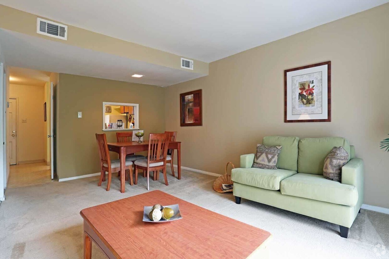 Stratford Hills Apartment and Townhomes Alquileres en Richmond, VA
