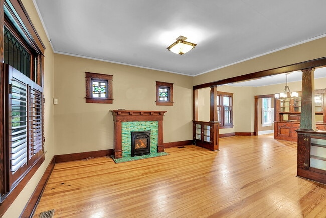 Foto del edificio - $3,425.00 - 3 Bedrooms, 2 Bathrooms, Singl...