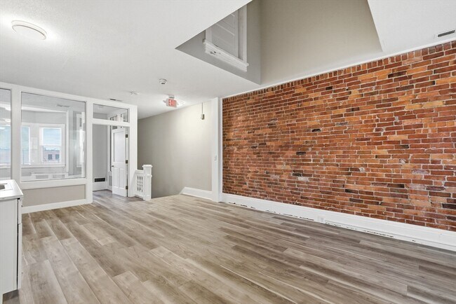 Foto del edificio - 7 Maple St