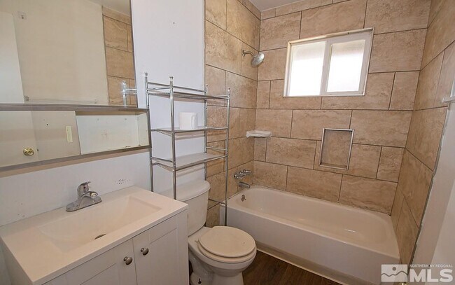Foto del edificio - 1055 Parkview St