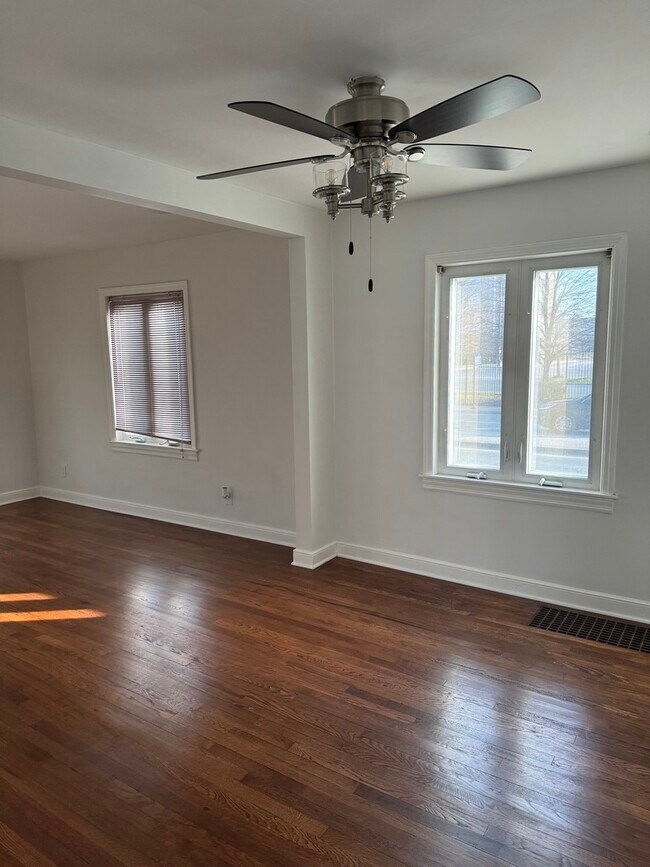 6456 S Lavergne Ave, Chicago, IL 60638 House Rental in Chicago, IL