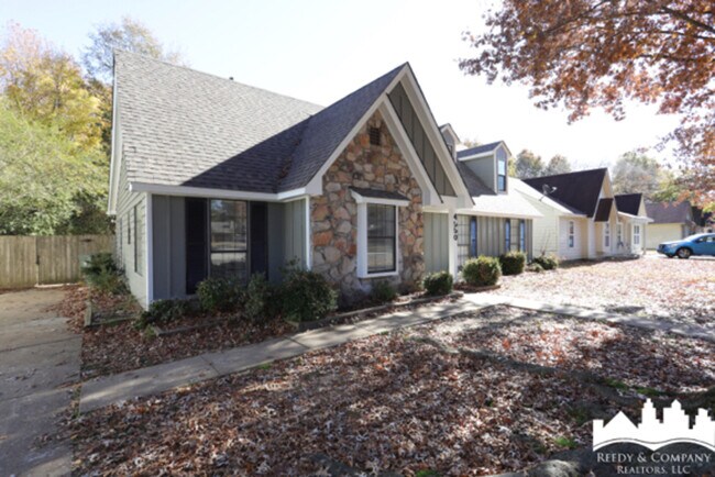 Building Photo - 4550 Sunnyslope Dr