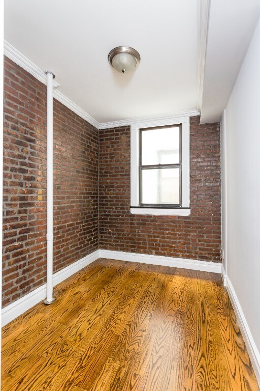 Foto del edificio - 219 E 23rd St