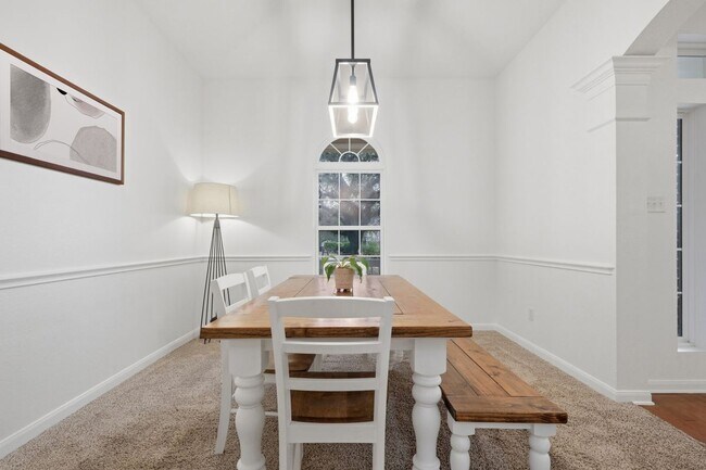 Building Photo - 30737 Deerfield Terrace