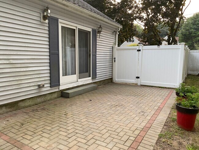 Building Photo - 44 Fiske St