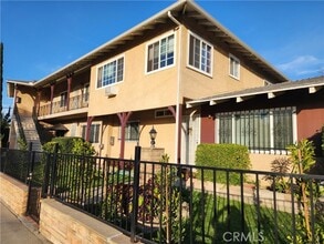 Building Photo - 14229 Moorpark St