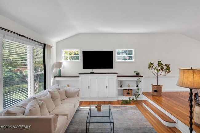 Building Photo - 55 S Lake Dr