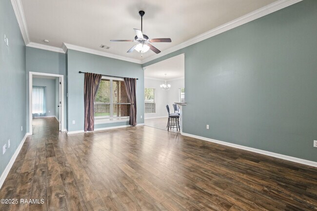 Building Photo - 307 Flanders Ridge Dr