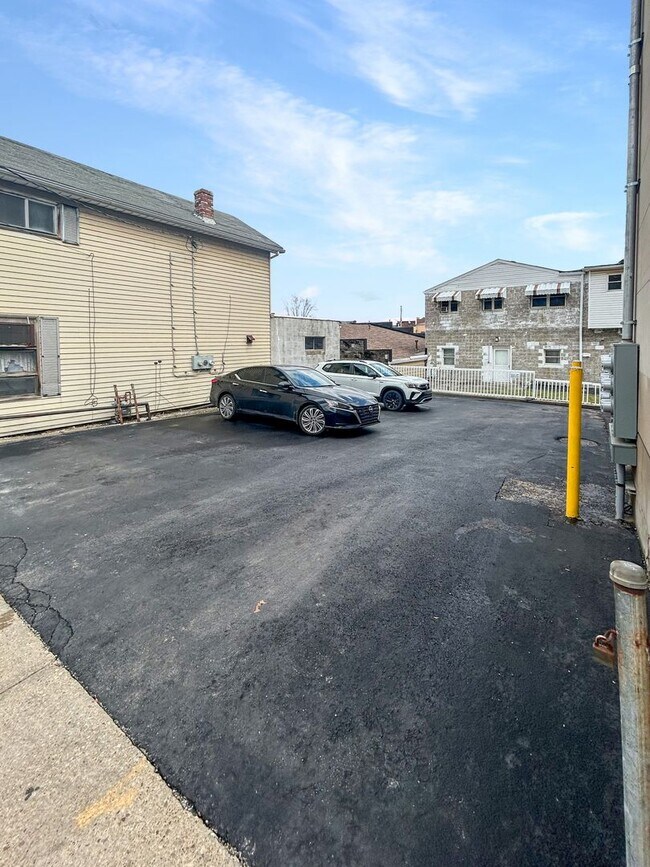 Foto del edificio - 101 E Lincoln Ave