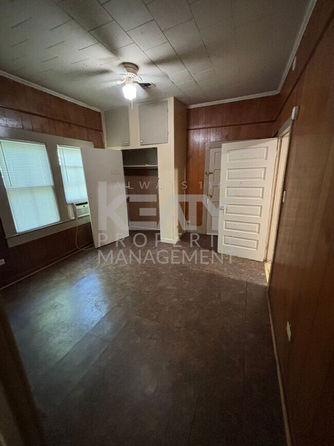 Foto del edificio - 2 Bedroom, 1 Bathroom NOW Available!