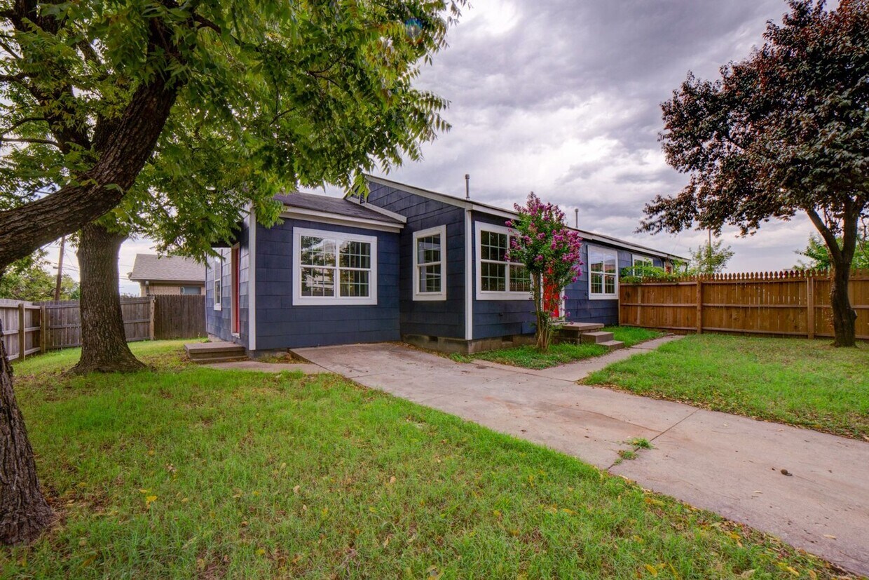 1633 E 10th St Unit 1633, Tulsa, OK 74120 Room for Rent in Tulsa, OK