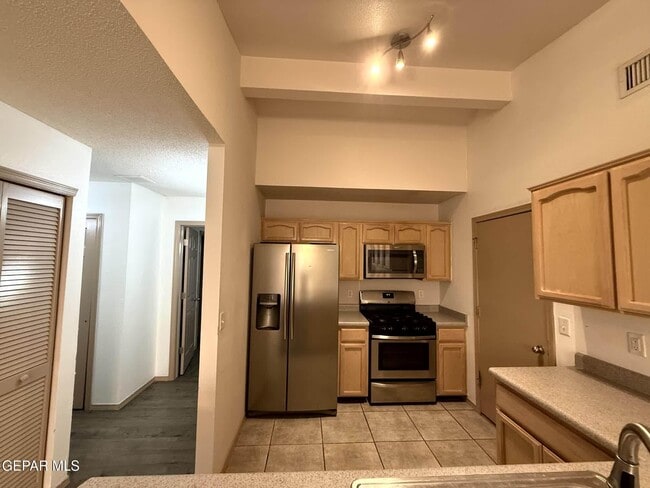 Foto del edificio - 5316 Lucio Moreno Dr