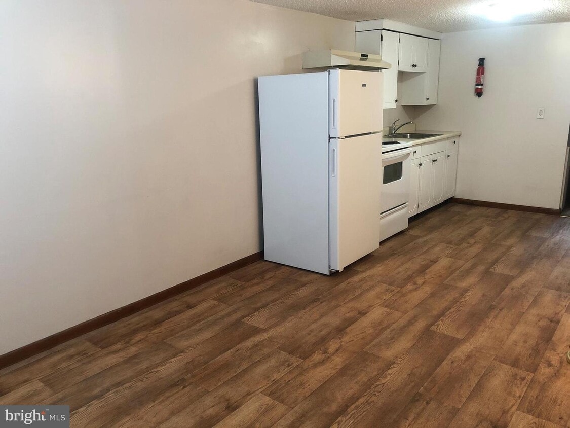 2 E Manoa Rd Unit GROUND FLOOR, Havertown, PA 19083 Apartment for