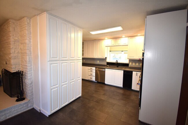 Foto del edificio - Desirable North Albany home.