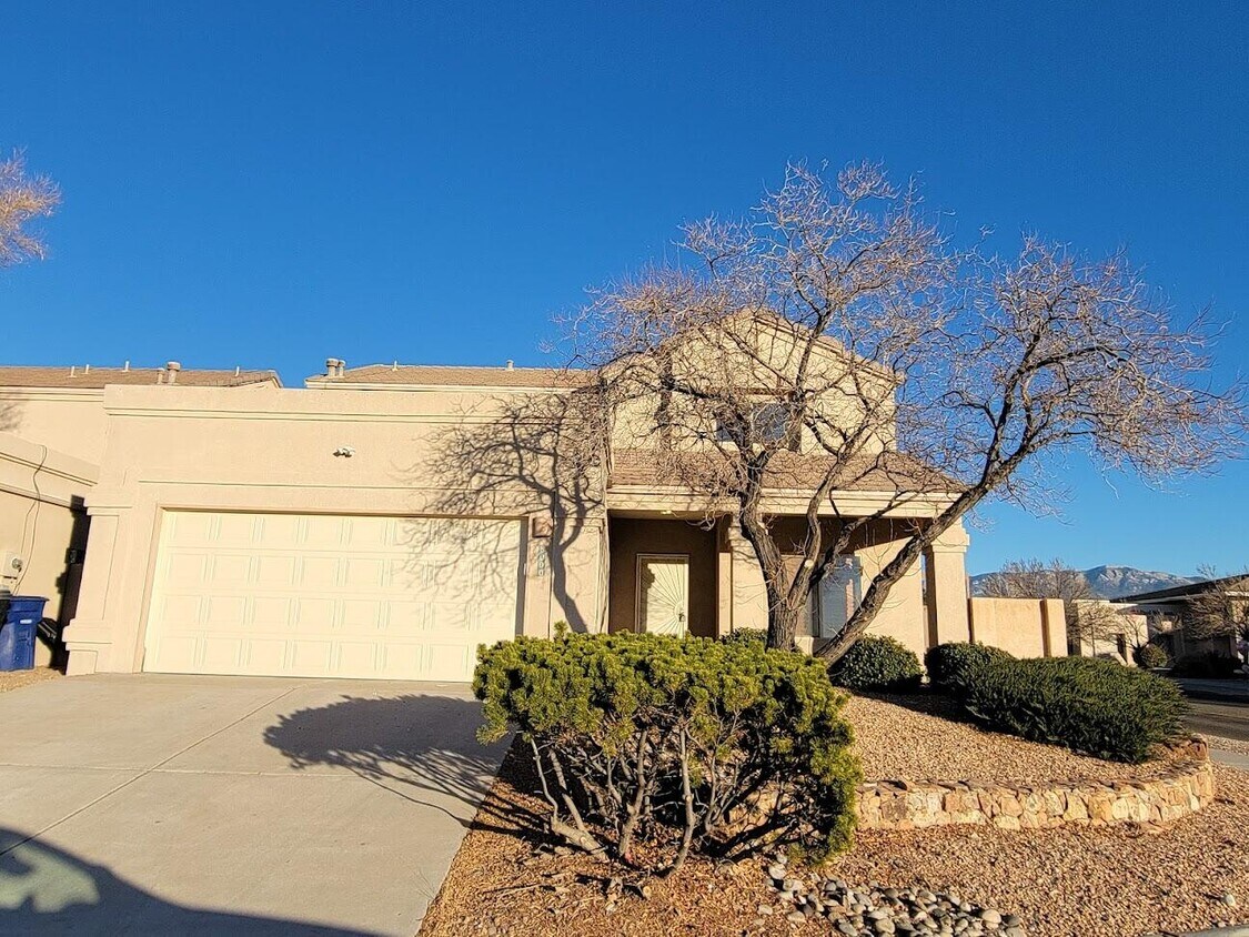 8000 Oso Abrazo Dr NE, Albuquerque, NM 87122 House Rental in